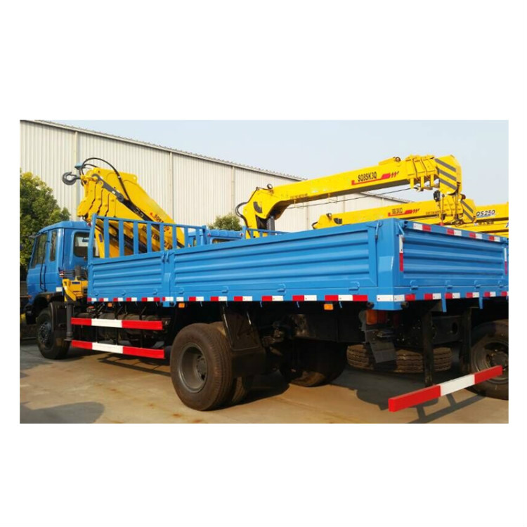 XCMG Official SQ6.3ZK2Q 6.3 ton xcmg knuckle boom crane truck mounted crane radius for sale